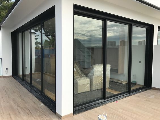 Bí quyết chọn mua vách kính chống cháy EI60 phù hợp 