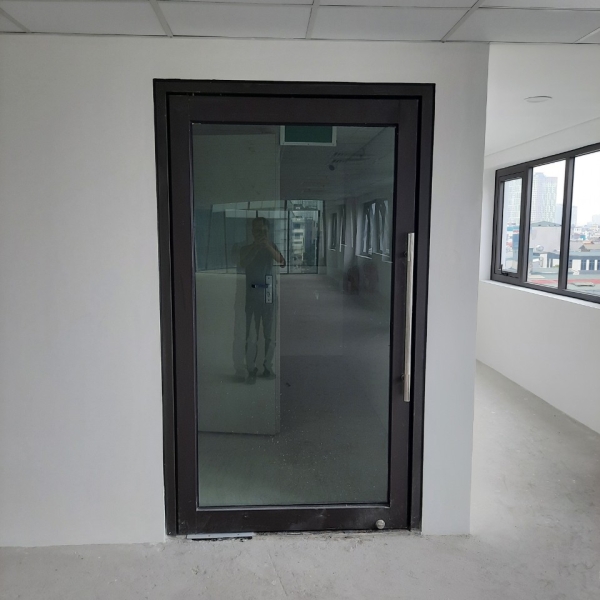 Tìm hiểu những điểm mạnh của cửa kính chống cháy 