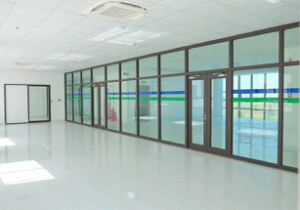 Kinh nghiệm chọn mua vách kính chống cháy hiệu quả và an toàn
